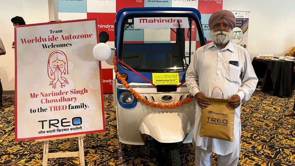 Mahindra Electric delivers first unit of Treo e-auto under RAAHI Project in Amritsar