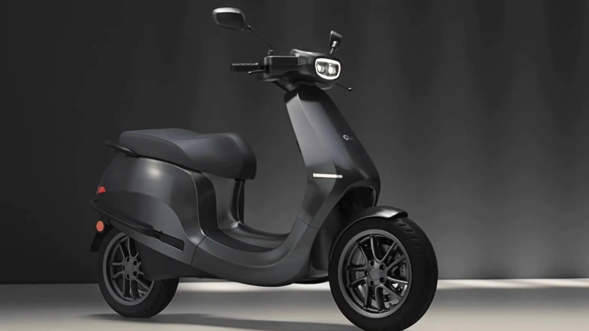 India’s top 10 electric two-wheeler manufacturers in April
