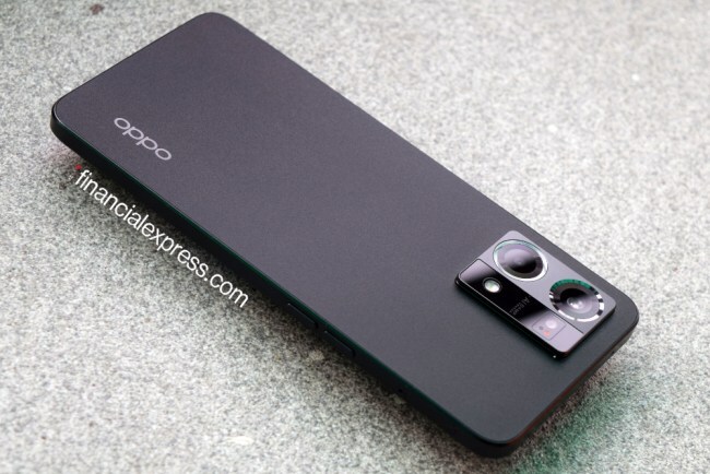 Oppo F21 Pro first look