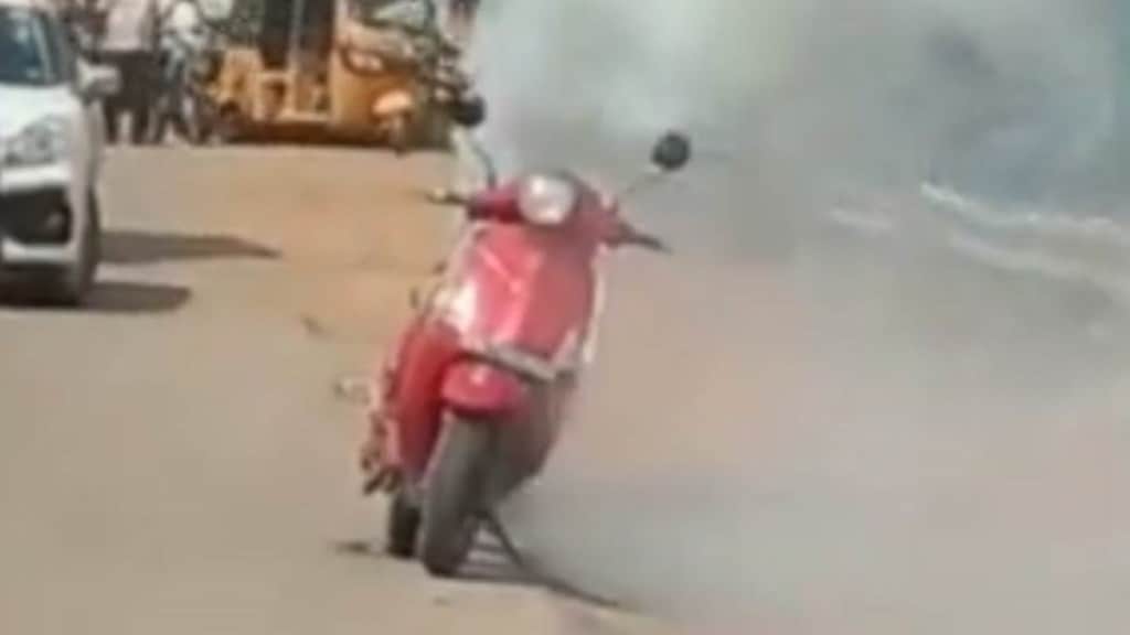 EV Fires: Consumer body sends notice to Pure EV, Boom Motors