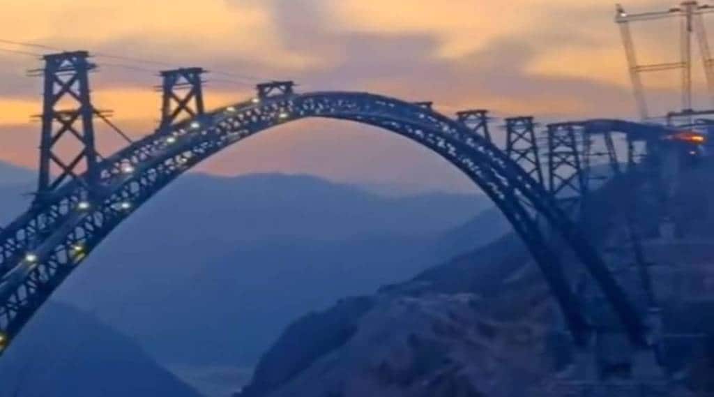 Recently, The Railway Ministry has recently shared the progress of the Arch Bridge on its Twitter handle. 