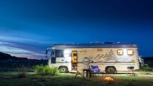 caravans, caravan tourism,