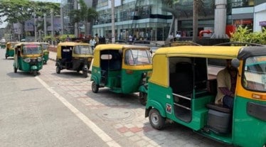 Delhi govt mulls hike in auto and taxi fares