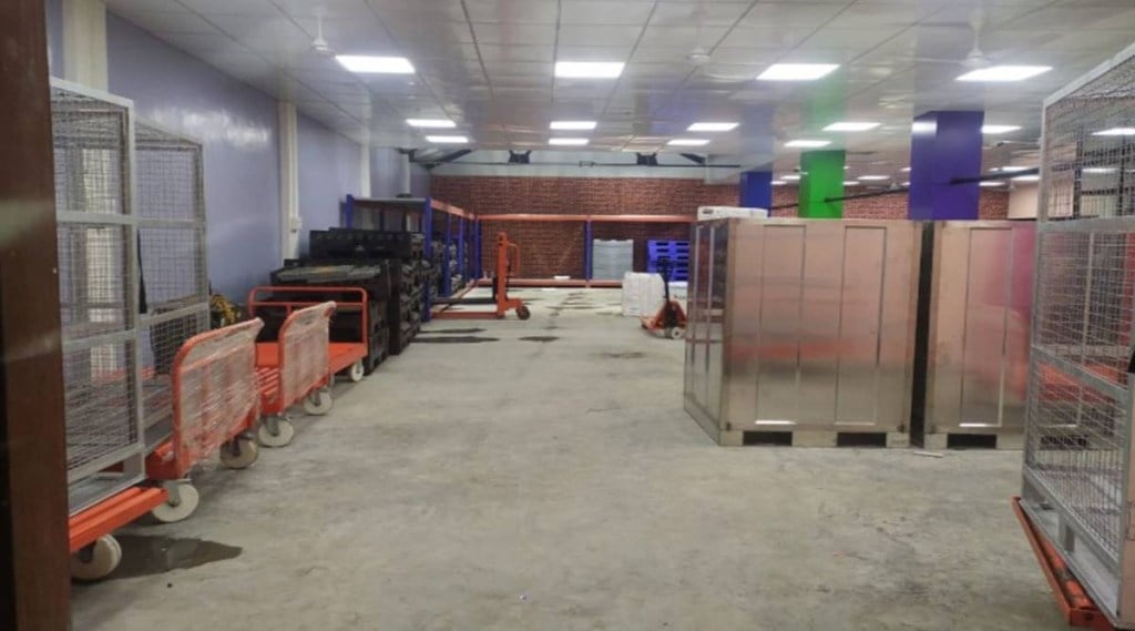 The pilot project's first service commenced on 31 March 2022 from the city of Surat in Gujarat to Varanasi in Uttar Pradesh. The pilot project's first service commenced on 31 March 2022 from the city of Surat in Gujarat to Varanasi in Uttar Pradesh.