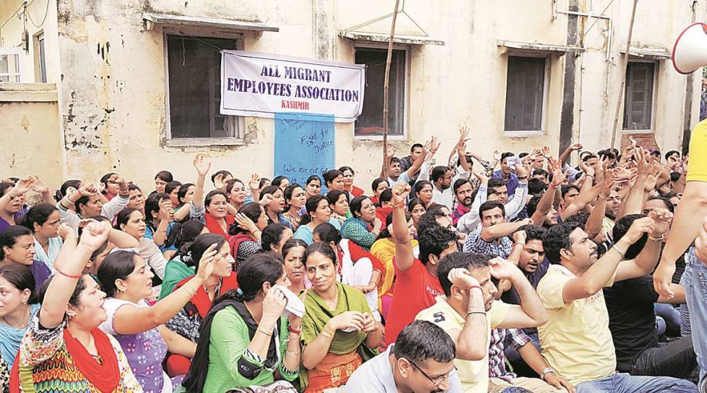 Nearly 1,054 families from the hilly areas of Jammu migrated to Jammu plains. (IE)