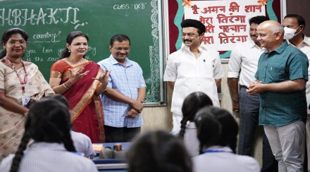 Stalin was welcomed by Delhi Chief Minister Arvind Kejriwal and Deputy Chief Minister Manish Sisodia at Rajkiya Sarvodaya Bal Vidyalaya in West Vinod Nagar. (Twitter/Arvind Kejriwal)