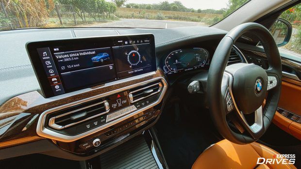 2022 BMW X3 diesel dashboard