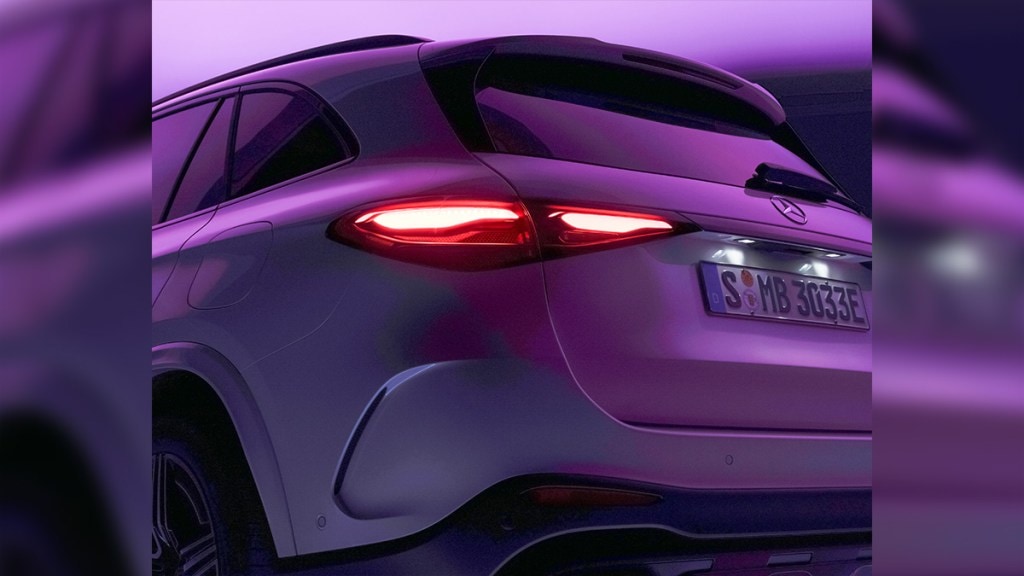 2022 Mercedes-Benz GLC teaser