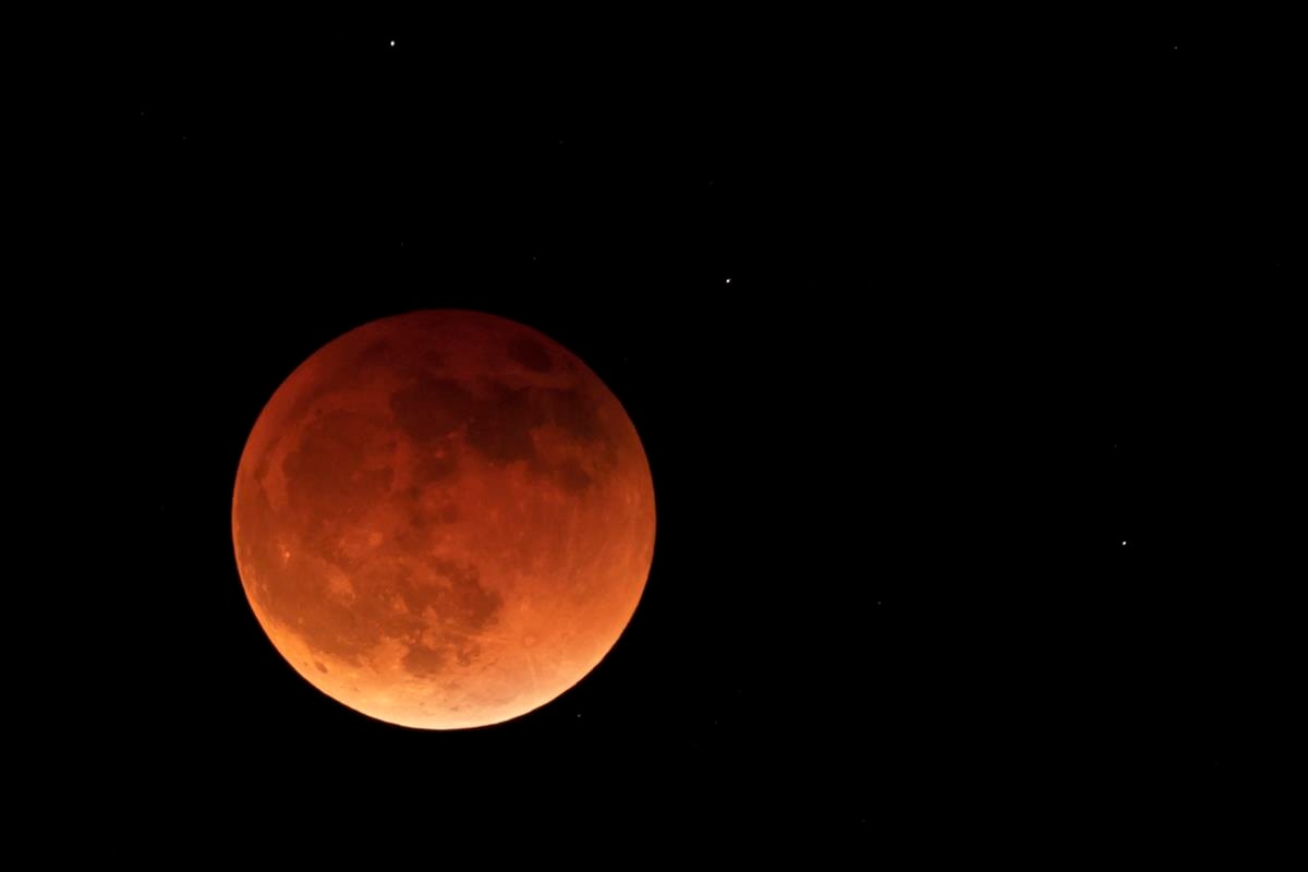 total lunar eclipse