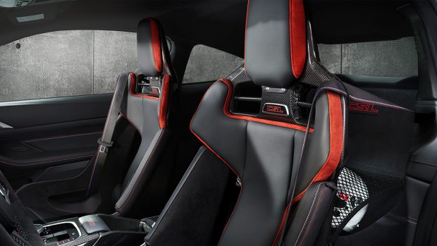 The M4 CSL gets sporty M Carbon full bucket seats for the driver and co-driver. This change alone has resulted in a reduction of 24kg. The backrest angle is fixed and the seats can only be moved forward or back, manually. To adjust the height of the seats, one will have to take it to a workshop. While it might not sound awfully convenient, the focus is on performance and not comfort. These bucket seats also have detachable head restraints and allow the integration of a six-point belt system.