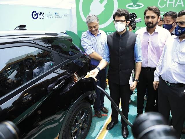 India’s first Biogas-powered EV charger makes it debut in Mumbai