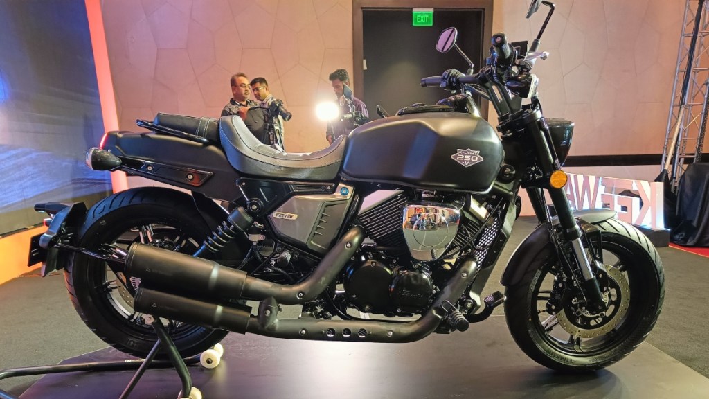 Keeway K-Light 250V price in India