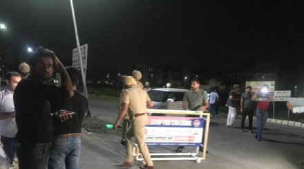 According to an official statement, State Special Operations Cell (SSOC), Amritsar arrested Zaffar Riaz and his associate Mohd. Shamshad from Amritsar. According to an official statement, State Special Operations Cell (SSOC), Amritsar arrested Zaffar Riaz and his associate Mohd. Shamshad from Amritsar.