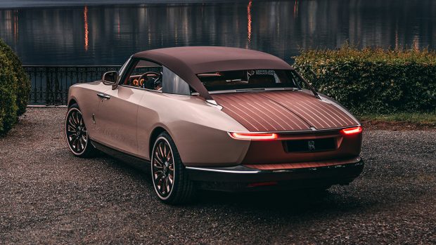 When the rear deck is closed, one can appreciate the Royal Walnut veneer, inlaid with rose gold-plated pinstripes with a satin-brushed finish. Staying true to the bespoke nature of the car, this finish was specifically selected by the client. In fact, the colour matures over time and will transition to the tonal properties of the cognac colour.