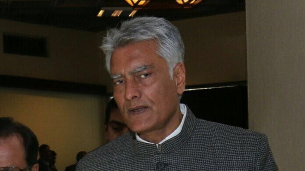 Jakhar had been stripped of his party posts for two years a fortnight back for “not toeing the party line.” Jakhar said that he was upset at the Congress decision as his family served the party for three generations for over a period of 50 years. A day after Jakhar tweeted that he would pour his heart out on Saturday, he resigned.