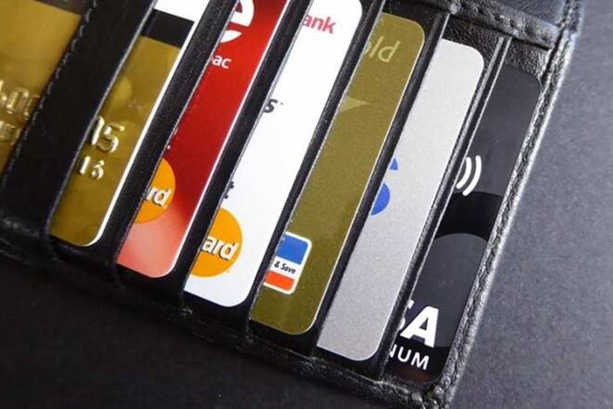 credit card, debit card, rbi, rbi new rule, online transaction, domestic transaction, credit card misconceptions, common credit card misconceptions, credit card payment, financial health, Credit limit enhancement, credit score