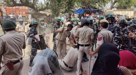 Clashes broke out during protests against SDMC demolition. (Express photo)