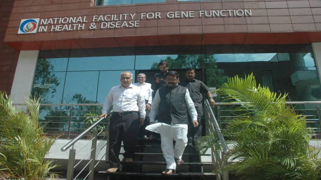 Dharmendra Pradhan further witnessed a presentation on the academic and research activities being undertaken by IISER, Pune.