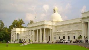 IIT Roorkee collaborates with Garuda Aerospace to give drone training.