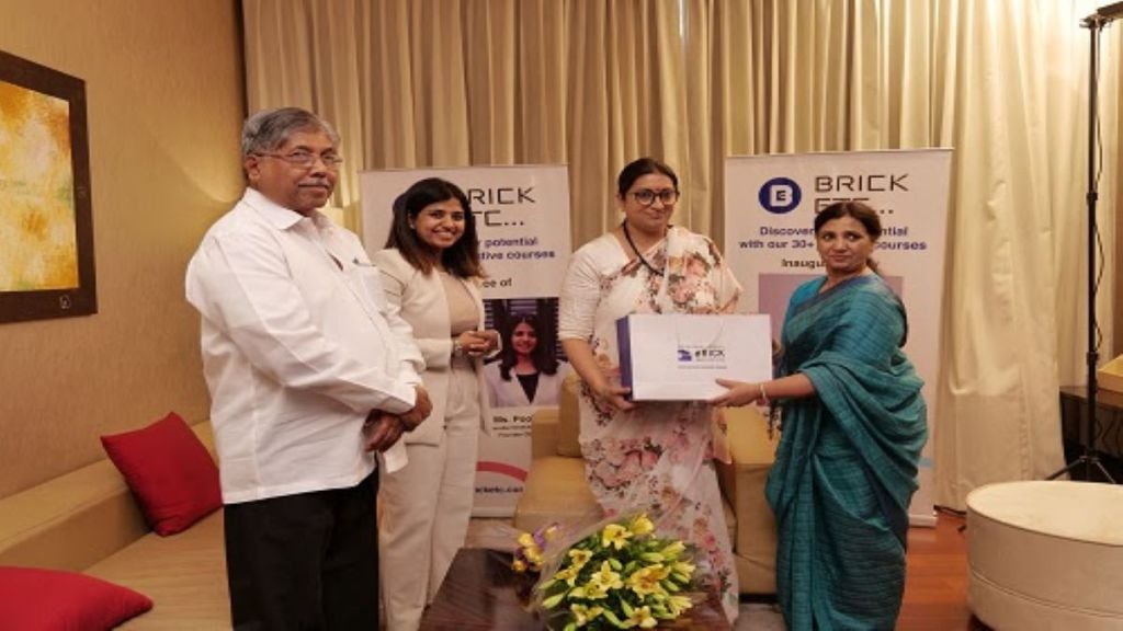 Smriti Zubin Irani at the launch of BrickETC in presence of Chandrakant Patil and Pooja Misal