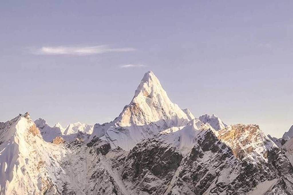 melting glaciers --Mount Everest, Nepal