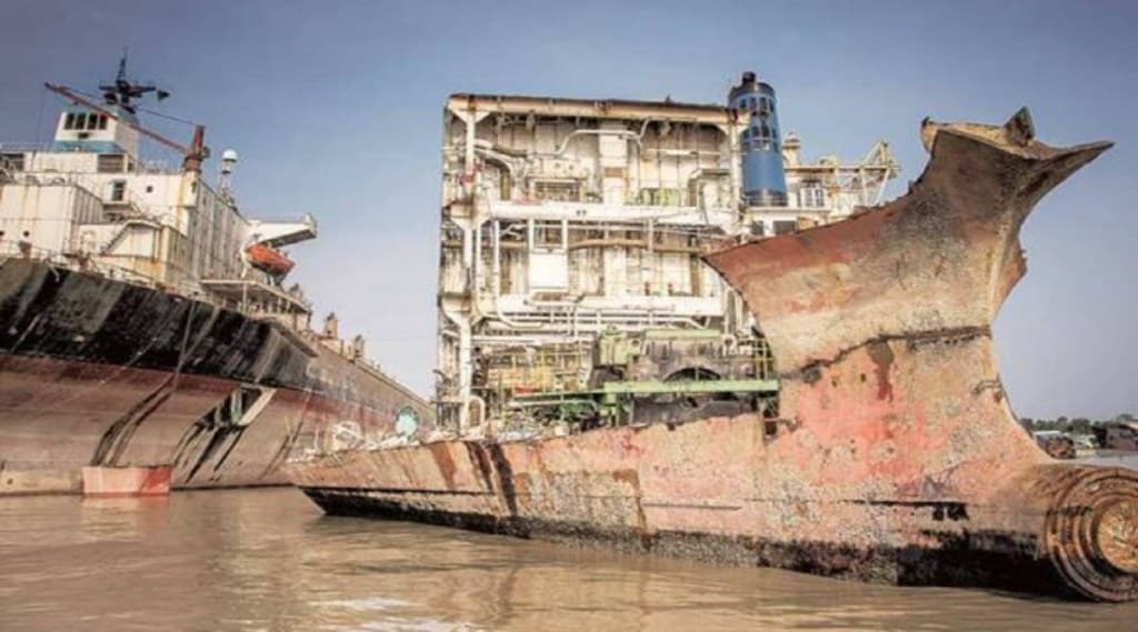 ship recycling yard