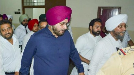 As per reports, Sidhu has been having only boiled vegetables from the jail canteen after he had raised concerns about being allergic to wheat. 