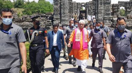 Manoj Sinha's 'pooja' at ancient Martand Sun temple