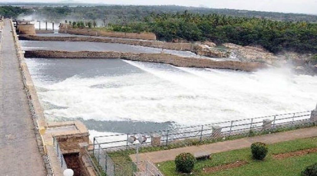 water-reservoir water-reservoir