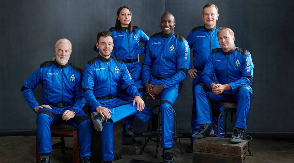 The crew of NS-21, fifth flight by Blue Origin (Image: Blue Origin) The crew of NS-21, fifth flight by Blue Origin (Image: Blue Origin)