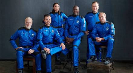 The crew of NS-21, fifth flight by Blue Origin (Image: Blue Origin)