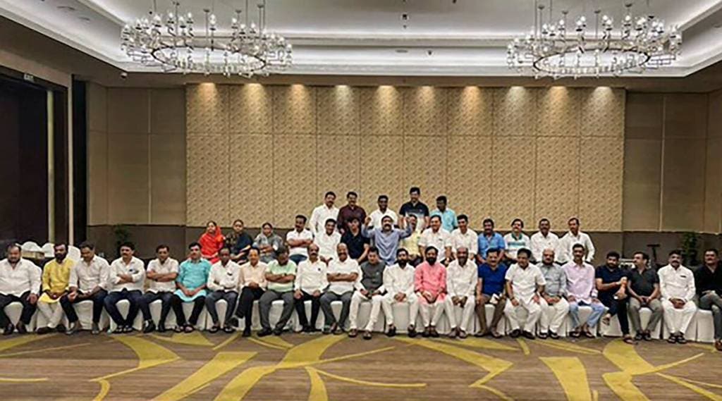Maharashtra Political Crisis: Sharad Pawar, Uddhav Thackeray meet on future course of action; 46 ‘rebel’ MLAs to move resolution to dismiss Deputy Speaker