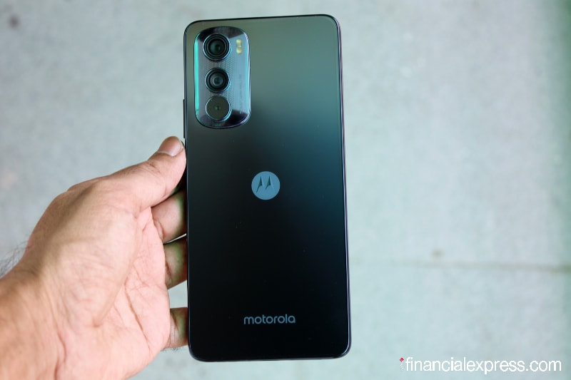 Moto Edge 30
