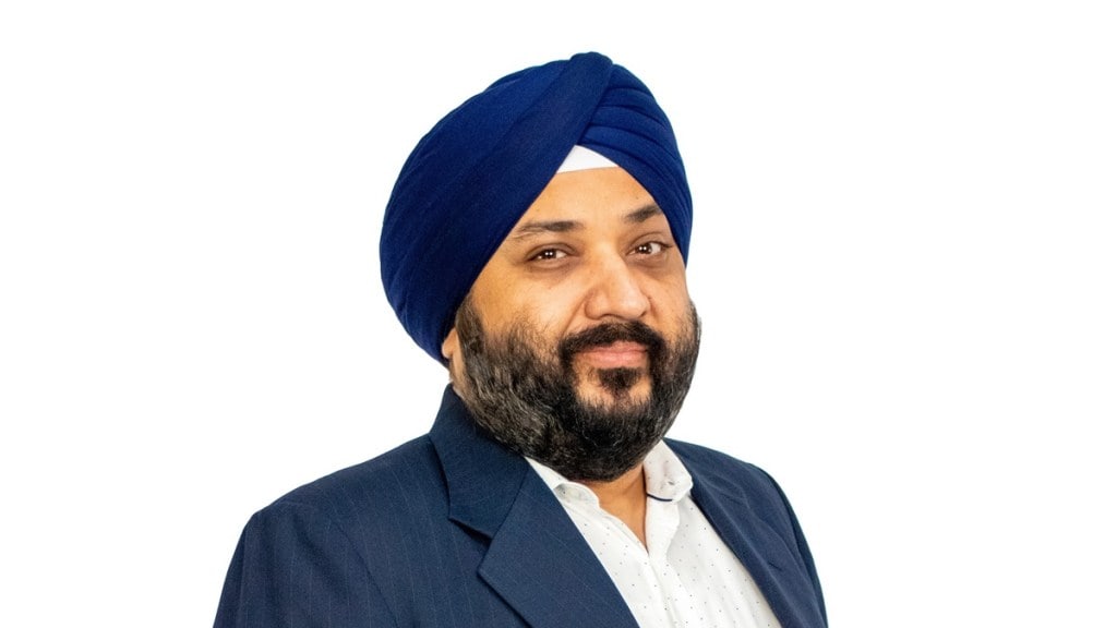 Jabbal has more than 18 years of extensive experience