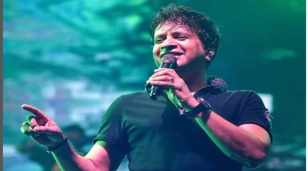 KK was performing live at the Nazrul Mancha for Gurudas College fest. (Image: Instagram/@calcuttacanvas)
