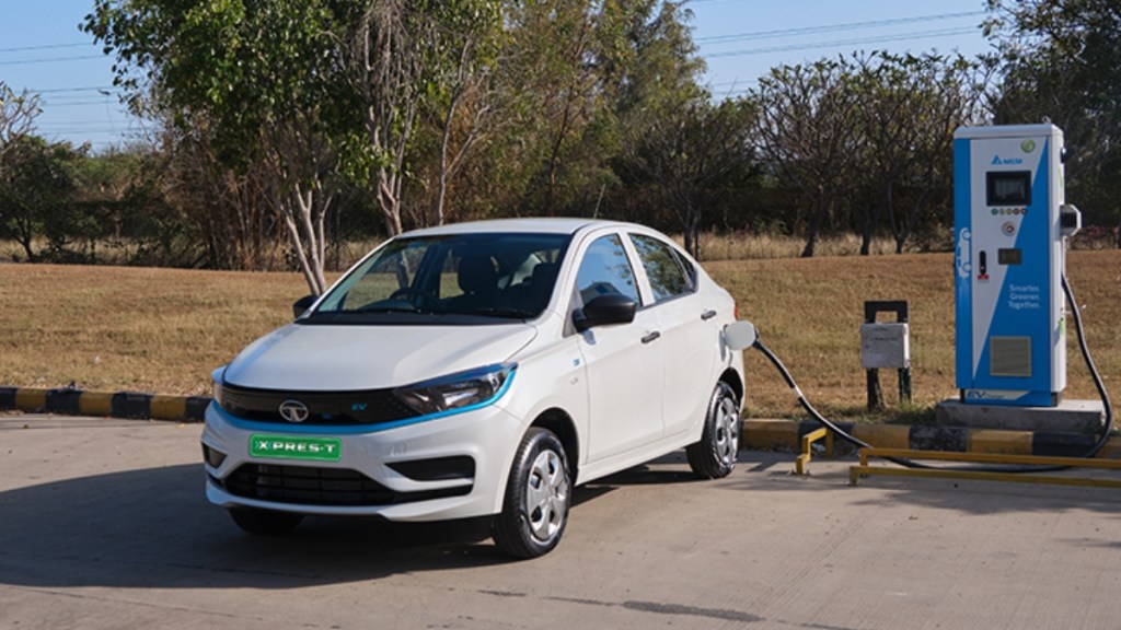 Tata Motors to deliver 10,000 XPRES-T EVs to BluSmart Electric Mobility