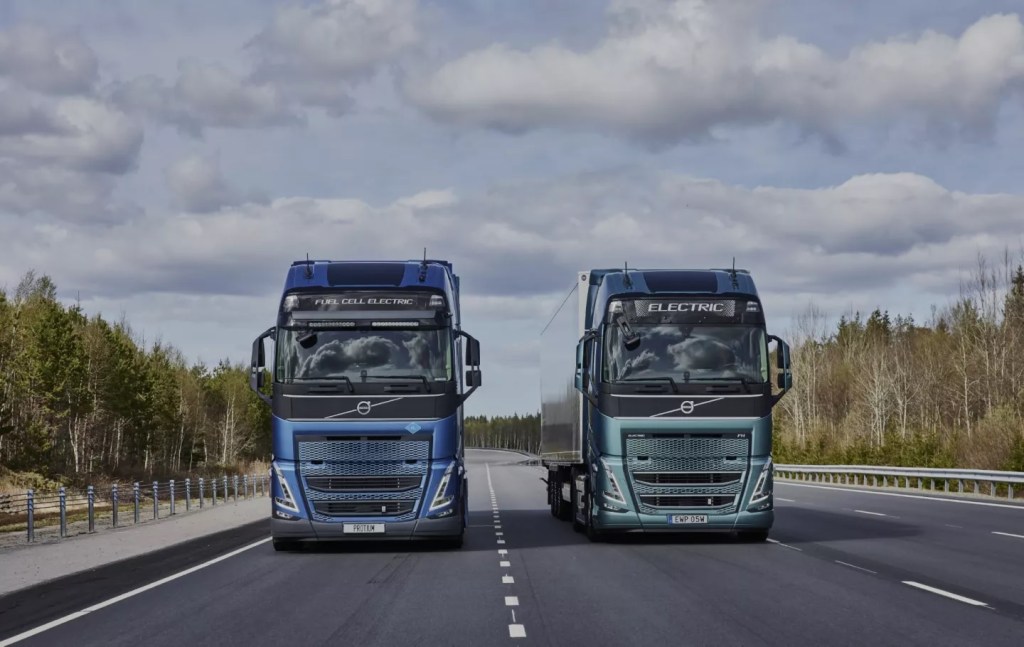 Volvo Trucks begin testing hydrogen-powered fuel cell electric trucks, prototype unveiled