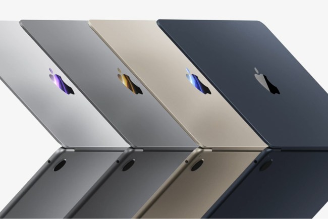 MacBook Air M2 (2022) first look