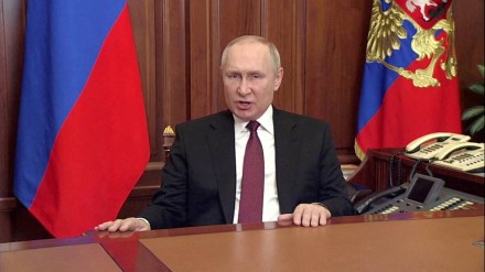 Vladimir Putin says no Iron Curtain will close off Russia's economy Vladimir Putin says no Iron Curtain will close off Russia's economy