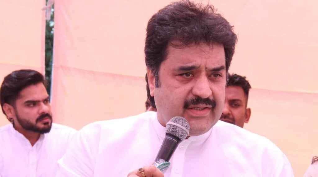 Hitting out at Bishnoi, Maken on Saturday told reporters that action should be taken against the Adampur Congress legislator.
