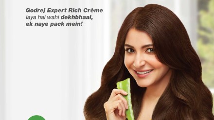 The actress is shown emphasising on the fact Godrej Expert Rich Crème’s new mini pack is available for Rs 15. The actress is shown emphasising on the fact Godrej Expert Rich Crème’s new mini pack is available for Rs 15.