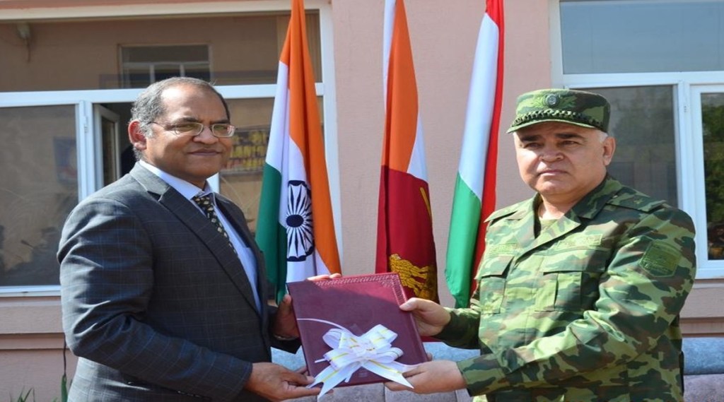 On Saturday, Ambassador of India to Tajikistan Viraj Singh handed over the ITFH to Deputy Defence Minister of Tajikistan Major General Shohiyon Abdusottor.