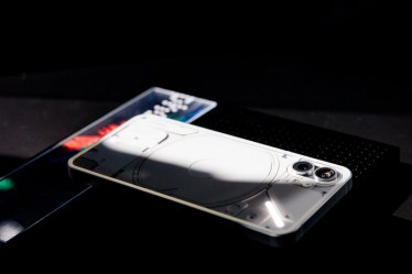 Nothing Phone (1) first look