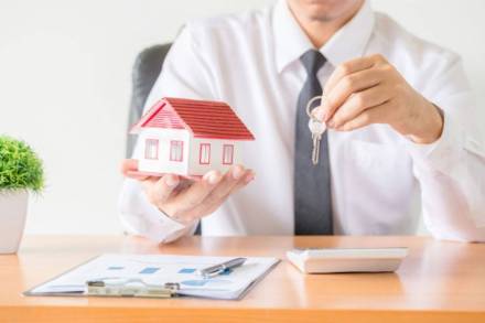 Why are rent agreements for 11 months preferred in India?