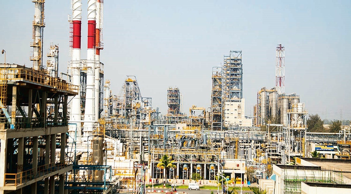 As OMCs are net-buyers of petrol and diesel, they may gain 11–51% if domestic sourcing is pegged to export-parity price.