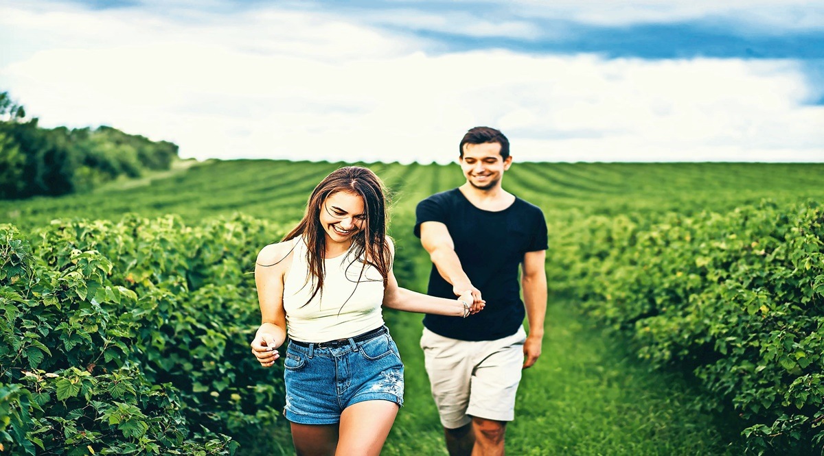 Whether it’s really for the environment or not, there seems to be an uptick in environment and climate change featuring in the dating space. And this green dating trend seems to be largely driven by Gen Zs (those born between 1997 and 2012).