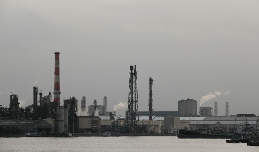 DESH bill, SEZ, investment, domestic market, manufacturing sector, employment, NFE obligation, logistics, government