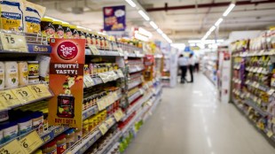 FMCG, food products, packaged consumer goods, grammage reduction, small packs, LUPs, bridge packs, inflation, price hike, inflationary pressure, household budget, urban market, rural market, consumer demand, low price product, family pack