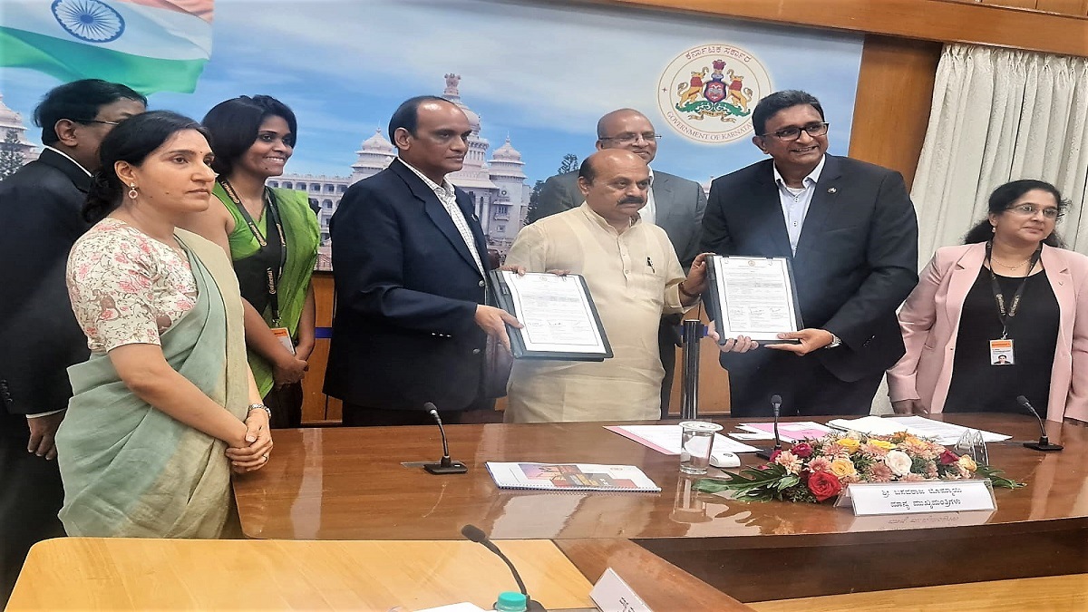 Continental India head with Karnataka Chief Minister