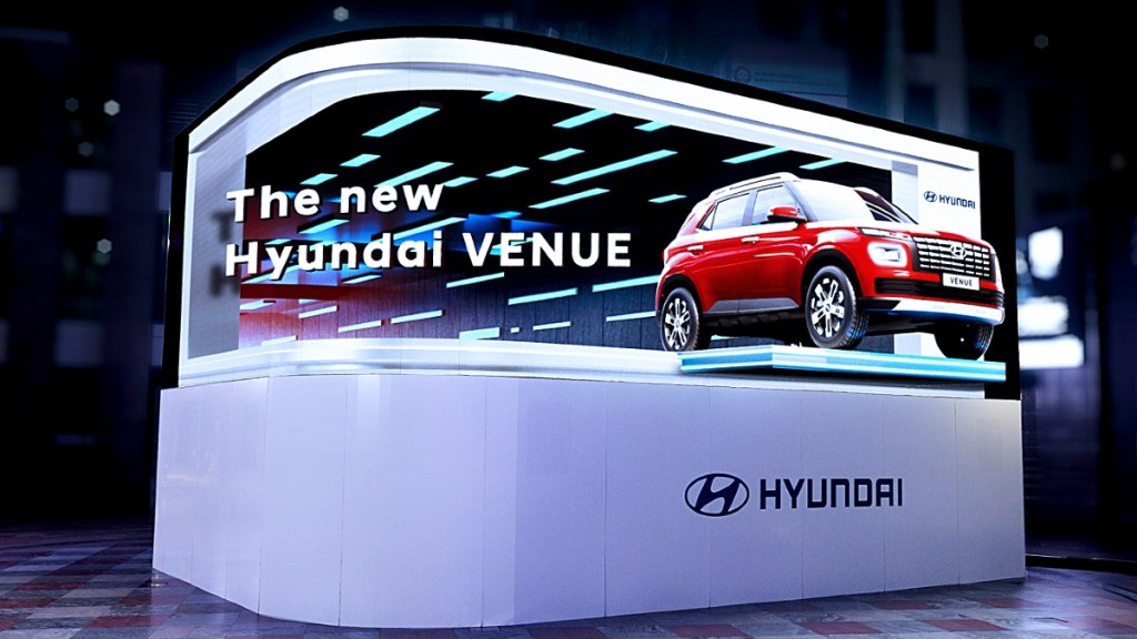 Hyundai Anamorphic installation